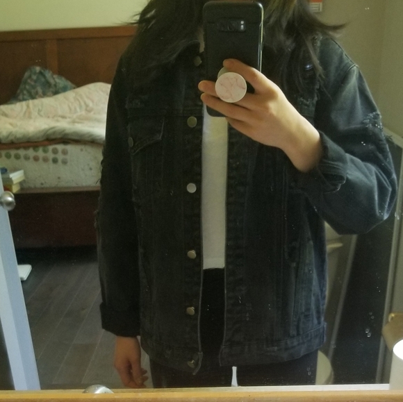 Distressed black denim jacket small - Picture 6 of 7